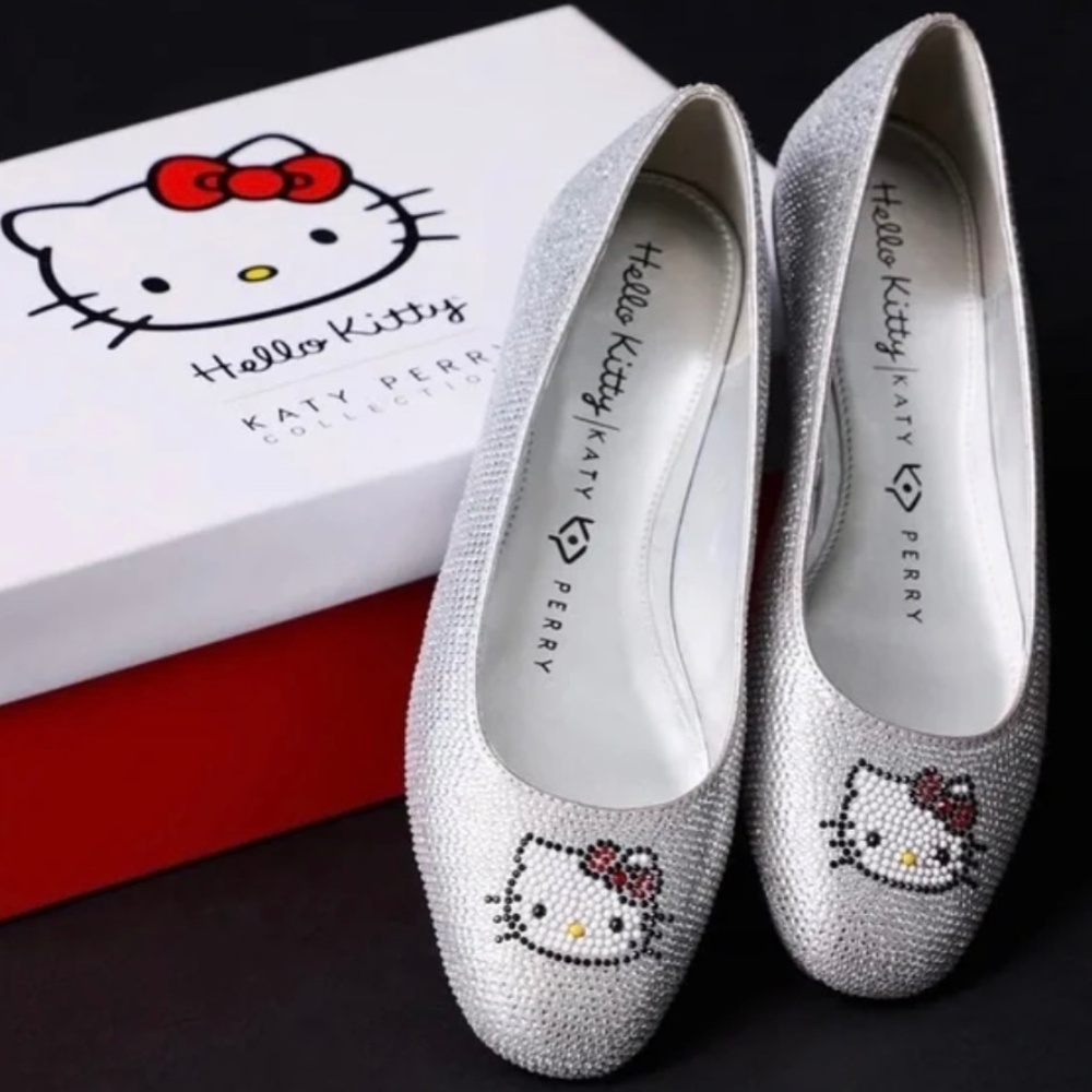 Katy Perry Women's 7.5 Hello Kitty Crystal Ballet Flats Sparkly New
